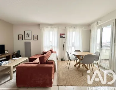 Apartment in Bordeaux (33200)