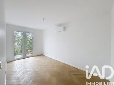 Architectural house in La Celle-Saint-Cloud (78170)