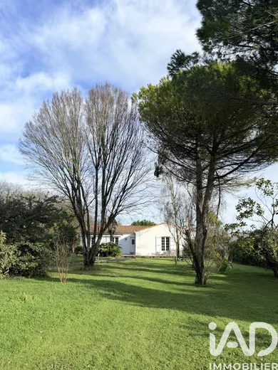 Maison à Croix-Chapeau (17220)