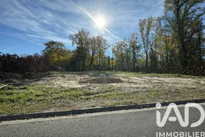 Building plot in Saint-Hilaire-de-Court (18100)