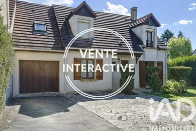 Traditional house in Saint-Rémy-lès-Chevreuse (78470)