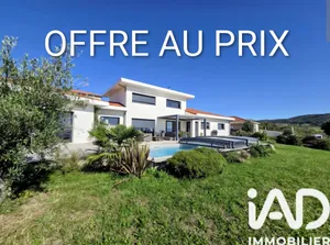 Architectural house in Saint-Clair (07430)