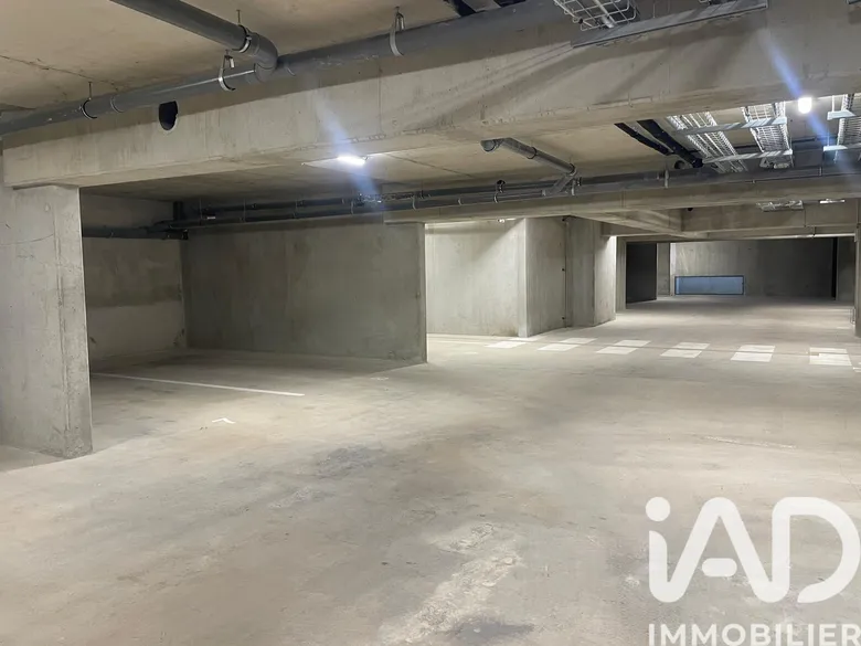 Parking 11 m² · à Reims · 11 m² · 23 000 €