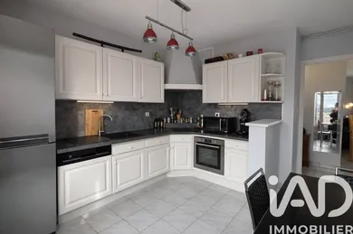 Appartement à Décines-Charpieu (69150)