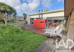 Architectural house in Guimaëc (29620)