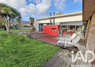 Architectural house in Guimaëc (29620)
