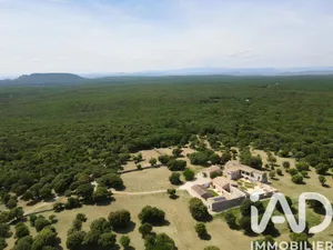 Domain in Lussan (30580)