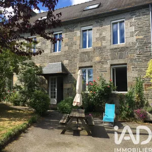 Village house in Allineuc (22460)