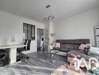 Apartment in Grenoble (38100)