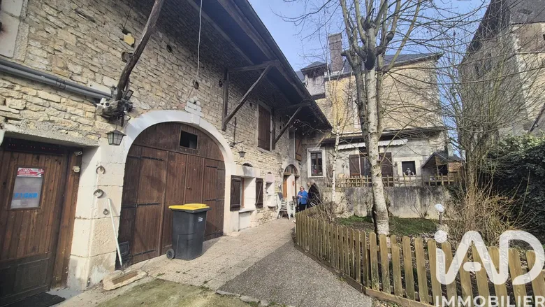 Maison 8 pièces 192 m² · à Mélisey · 192 m² · 159 000 €