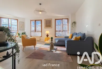 Apartment in Neauphle-le-Château (78640)