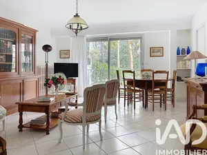 Apartment in Nantes (44100)