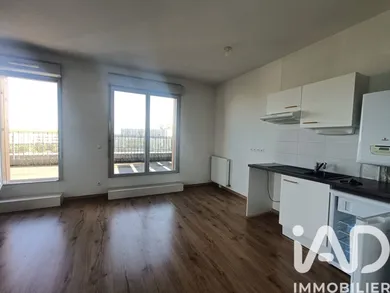 Apartment in Villenave-d'Ornon (33140)