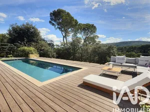 Maison d'architecte à Flassans-sur-Issole (83340)