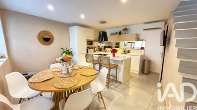 Village house in Saint-Paul-en-Forêt (83440)