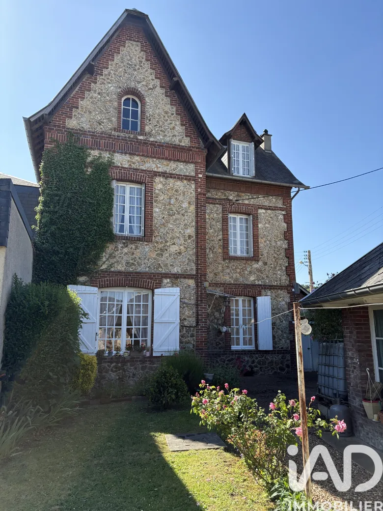 Maison 4 pièces 96 m² · à Beaumont-le-Roger · 96 m² · 152 000 €