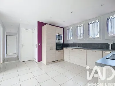 Apartment in Montereau-Fault-Yonne (77130)