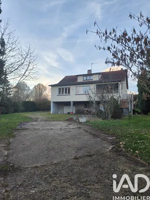 Traditional house in Pont-sur-Yonne (89140)