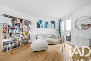 Apartment in Montrouge (92120)