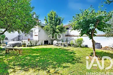 Traditional house in Bry-sur-Marne (94360)