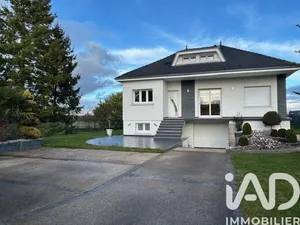 Townhouse in Saint-Parres-aux-Tertres (10410)