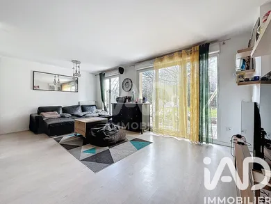 Apartment in Noisy-le-Grand (93160)