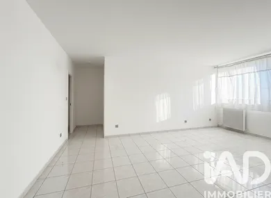 Apartment in Paris (75013)