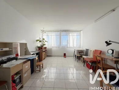 Apartment in Paris (75013)