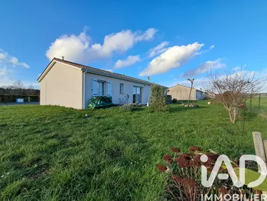 Detached house in Mareuil (16170)