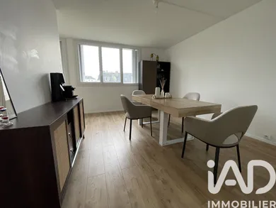 Appartement à Saint-Cyr-sur-Loire (37540)