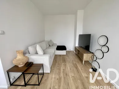 Apartment in Saint-Cyr-sur-Loire (37540)