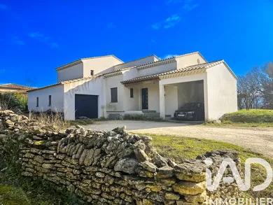 House in Cabrières-d'Avignon (84220)
