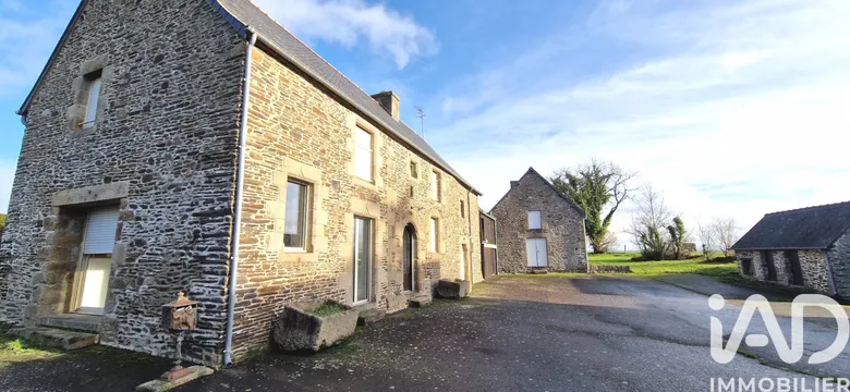 Maison 5 pièces 141 m² · à Louvigne du Desert · 141 m² · 272 000 €