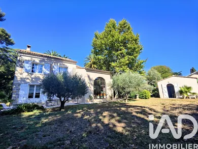 Maison à Toulon (83000)