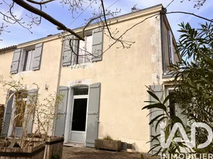 Townhouse in Luçon (85400)