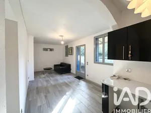 Townhouse in Pont-sur-Yonne (89140)