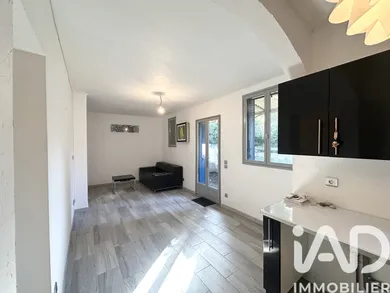 Townhouse in Pont-sur-Yonne (89140)