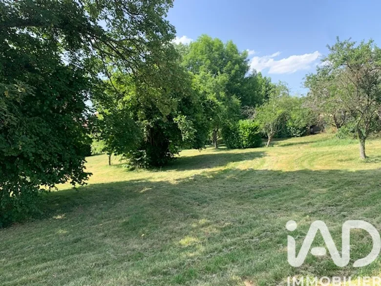 Terrain à Varois-et-Chaignot (21490) · 220 000 €