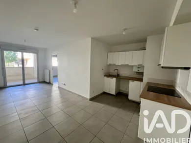 Apartment in Roquevaire (13360)