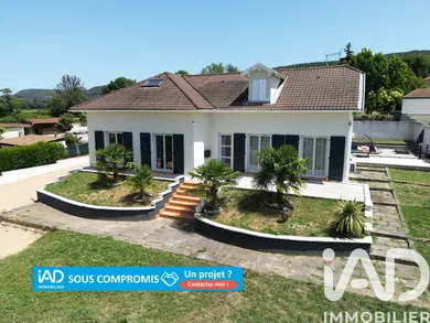Traditional house in Leyrieu (38460)