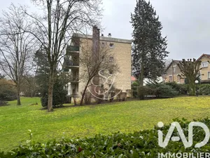 Apartment in Brunoy (91800)