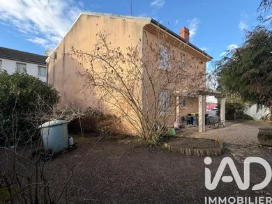 Immeuble à Digoin (71160)
