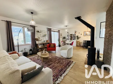 Townhouse in Issé (44520)