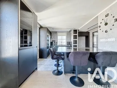 Duplex in Clamart (92140)