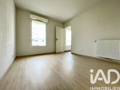 Apartment in Bègles (33130)