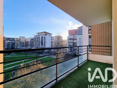 Apartment in Asnières-sur-Seine (92600)