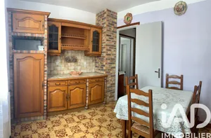 Maison traditionnelle à Villeneuve-la-Guyard (89340)