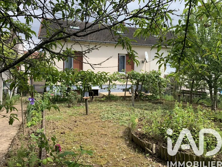 Maison 4 pièces 97 m² · à Villeneuve-la-Guyard · 97 m² · 178 000 €