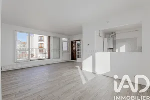 Apartment in Les Lilas (93260)