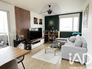 Apartment in Mont-Saint-Aignan (76130)